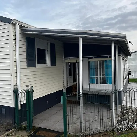 Luxe Stacaravan Albatros - 51 * ブレーデネ