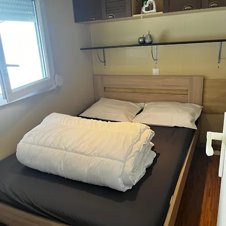 אתר קמפינג Luxe Stacaravan Albatros - 51 *